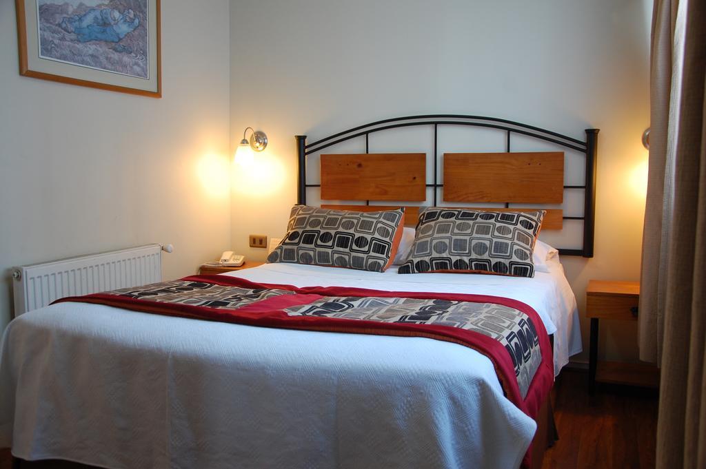 Hotel Plaza Concepción Zimmer foto