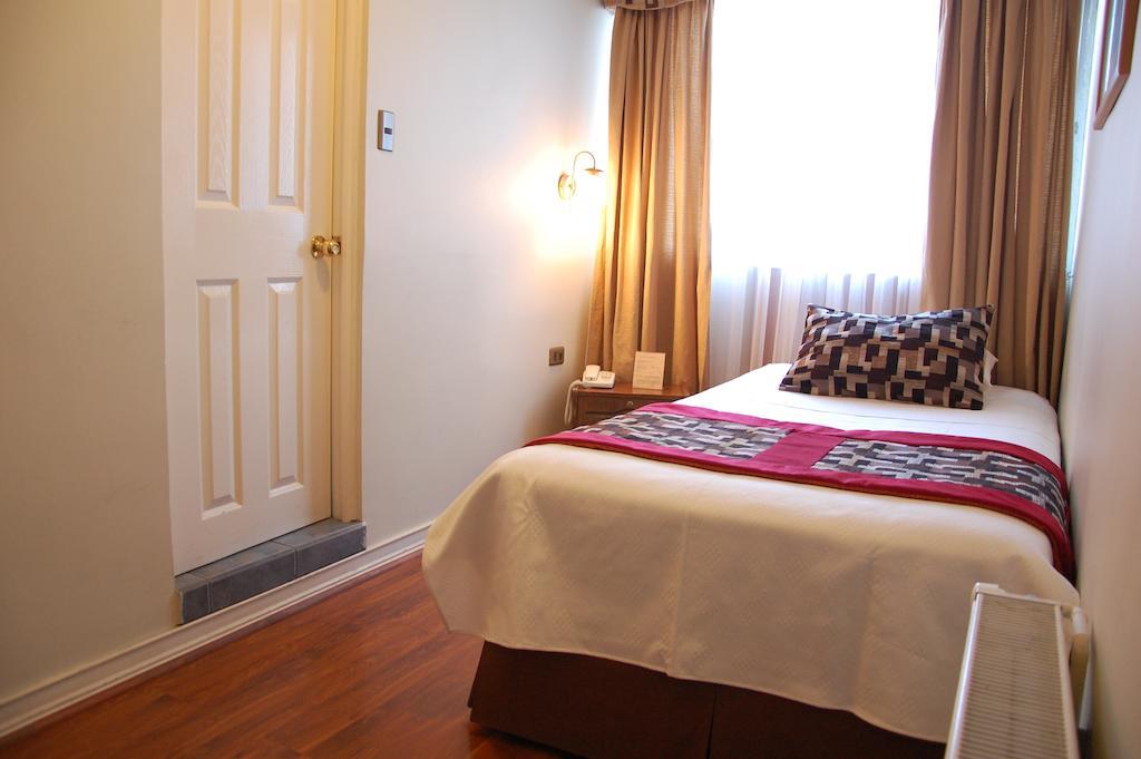 Hotel Plaza Concepción Zimmer foto